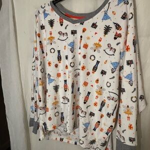 Cuddl duds women’s pajama top Christmas print